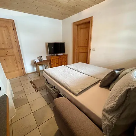 Troger Apartman *