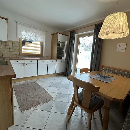 Apartment Troger *